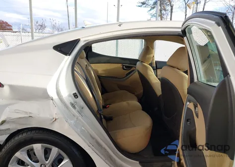 2011 Hyundai Elantra Gls z USA, uszkodzony, nr VIN 5NPDH4AE0BH059762